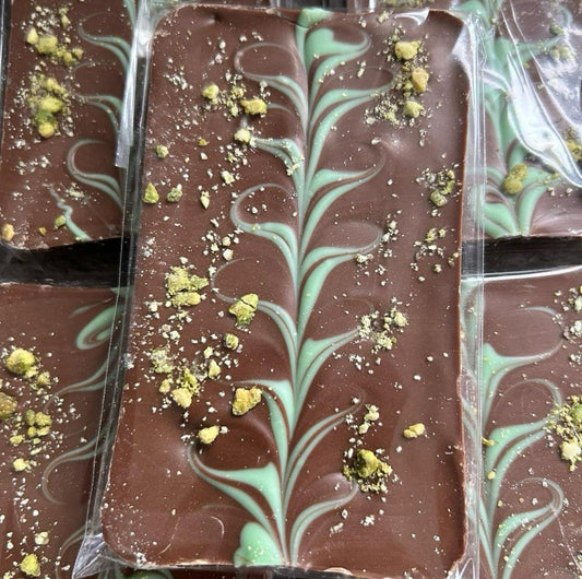 Viral Dubai Pistachio Kunafa Chocolate Bar (90g) Can’t Get Kunafa Of It ‘ - Central Sweet Supply